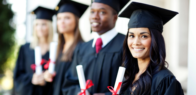 a group of college students graduating